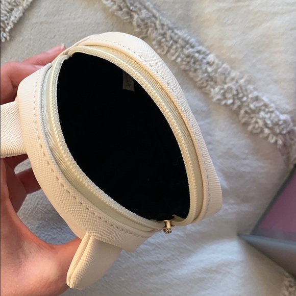 Travel Case - Picture 2 of 3